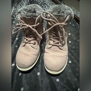 Cozy girl’s Fur-Lined Winter Boots